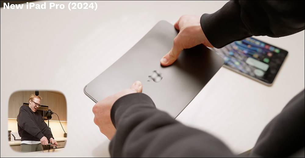全新 M4 iPad Pro 在暴力测试视频，史上最薄苹果设备，抗弯曲能力表现比前一代更好！ （但还是不建议去折它 - 摩榜