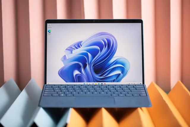 对 AI PC 超有信心！微软相信 Windows on Arm 将会击败 M3 MacBook Air - 摩榜