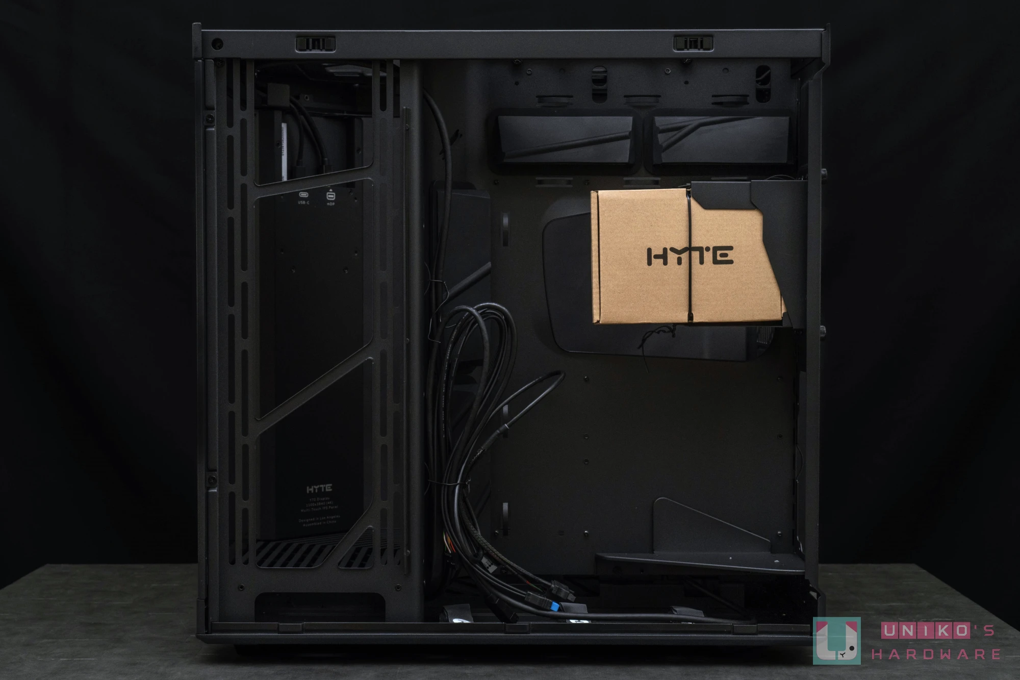 多了屏幕观感再提升！ HYTE Y70 Touch 全景机壳开箱评测