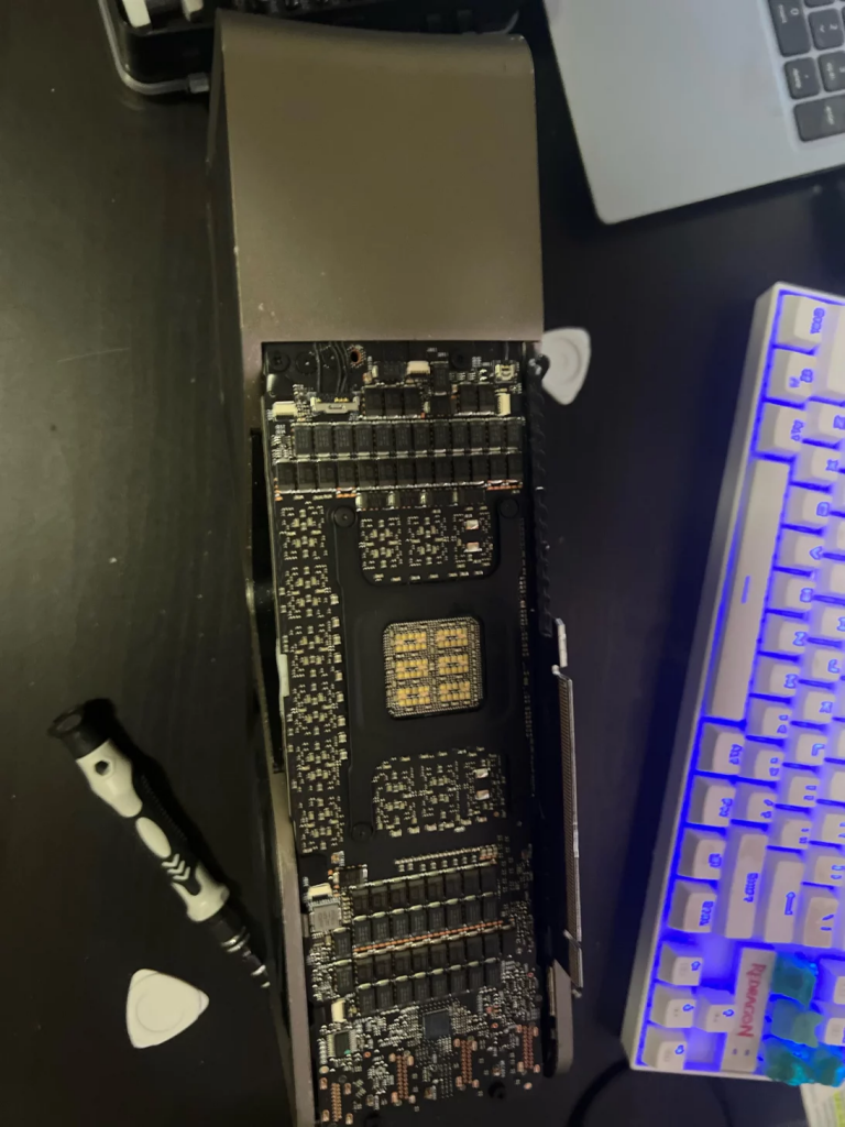未上市的 NVIDIA GeForce RTX 4090 Ti 显卡再次现身！