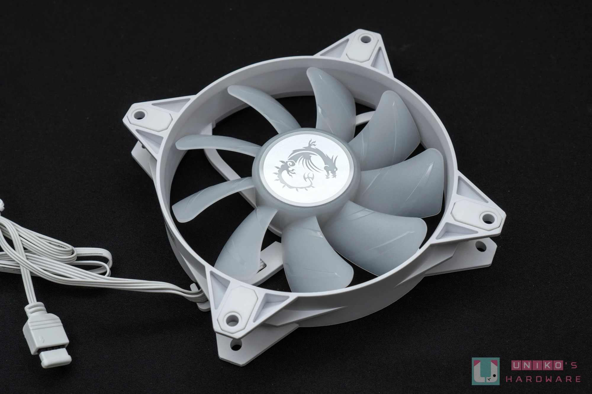白色新潮流！ MSI MAG CORELIQUID E360 WHITE 水冷散热器开箱评测