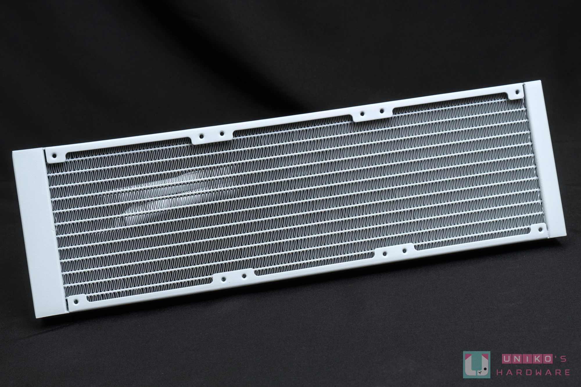 白色新潮流！ MSI MAG CORELIQUID E360 WHITE 水冷散热器开箱评测