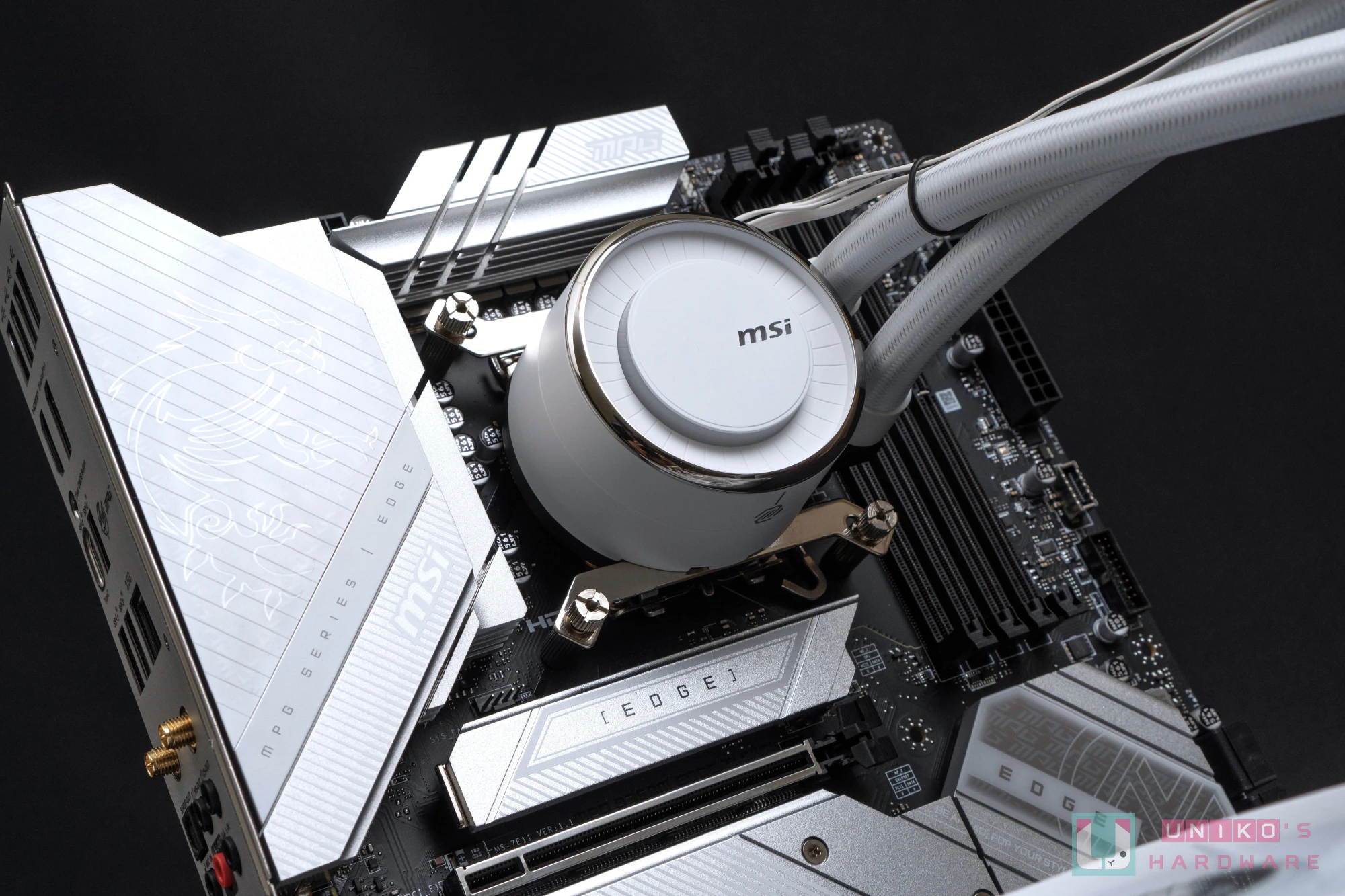 白色新潮流！ MSI MAG CORELIQUID E360 WHITE 水冷散热器开箱评测