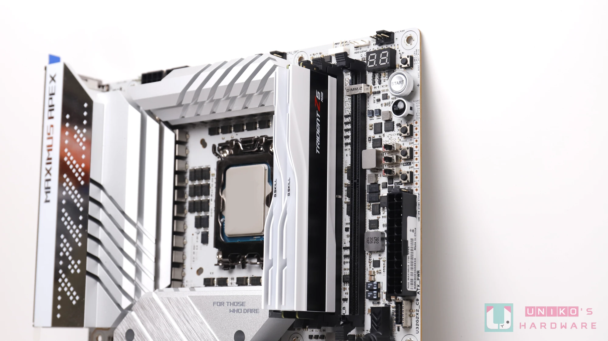 ROG MAXIMUS Z790 APEX 超上 DDR5-8533！ 芝奇幻锋戟 Trident Z5 RGB DDR5-8000 内存开箱评测