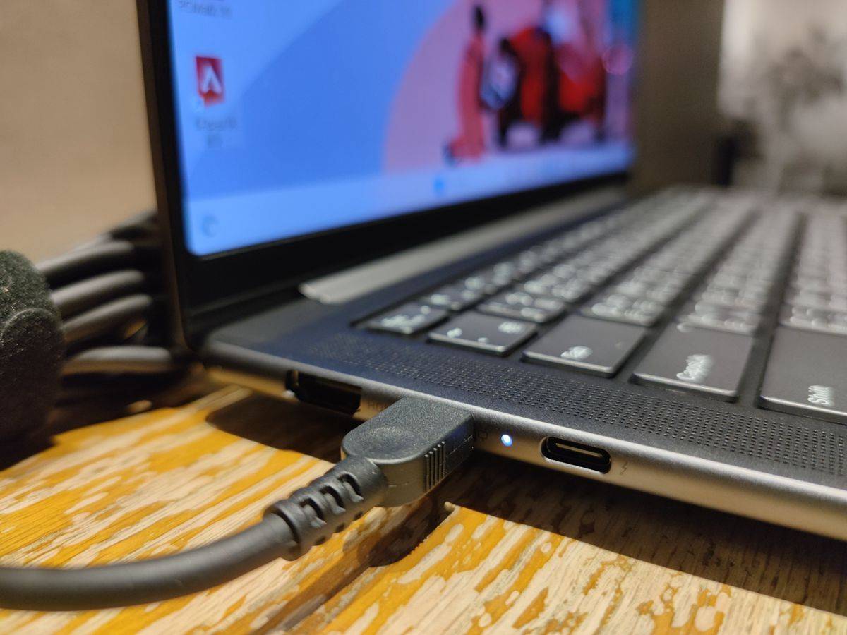 轻薄高效专业创作型笔电Lenovo Yoga Pro 7i开箱分享