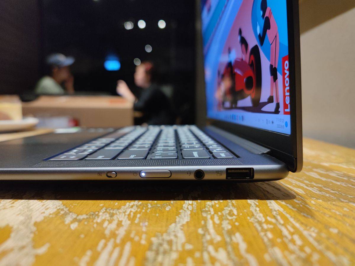 轻薄高效专业创作型笔电Lenovo Yoga Pro 7i开箱分享