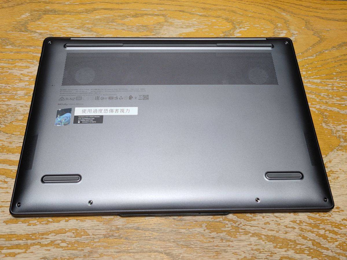 轻薄高效专业创作型笔电Lenovo Yoga Pro 7i开箱分享