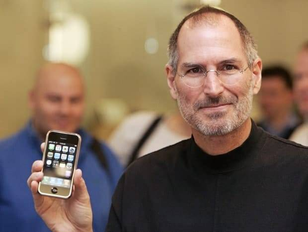 18 年前的今天 Steve Jobs 发布震撼世界的 iPhone