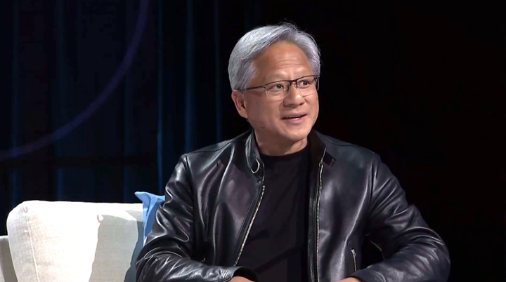 黄仁勋：Nvidia的 AI 算力，已经是用「1 折」在出售了！