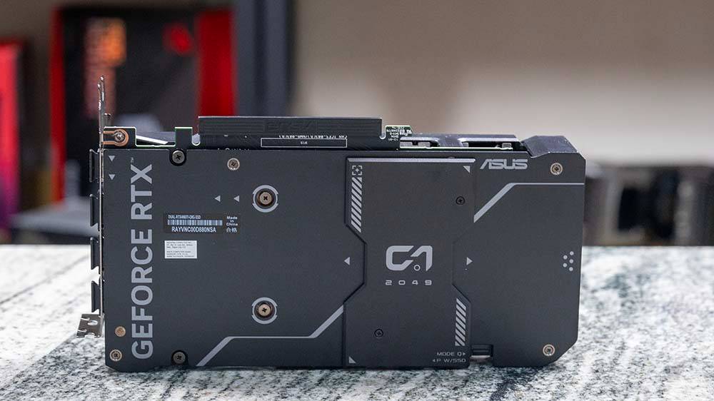 拥有 M.2 SSD 插槽的显卡，ASUS Dual GeForce RTX 4060 Ti SSD 实测