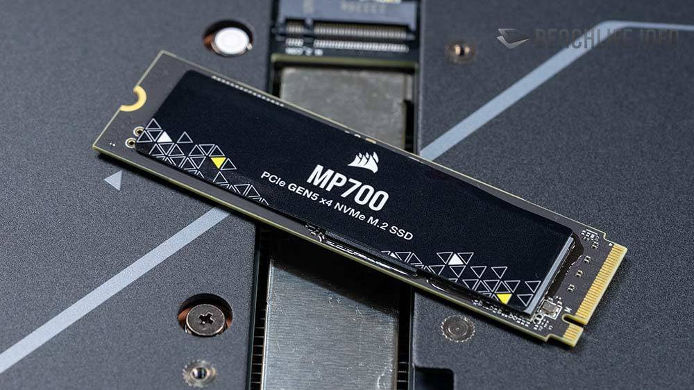 拥有 M.2 SSD 插槽的显卡，ASUS Dual GeForce RTX 4060 Ti SSD 实测