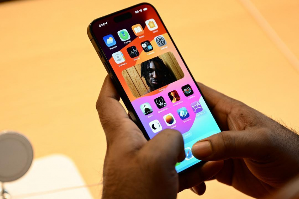 升级iOS 17.4耗电吗？ iPhone实测出炉 这一款续航大减55分钟