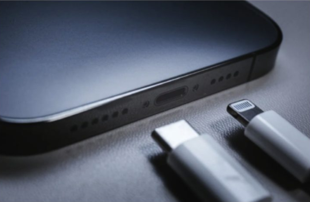 iPhone 什么时候会改用USB-C 规格？欧盟公布确切日期 第1张