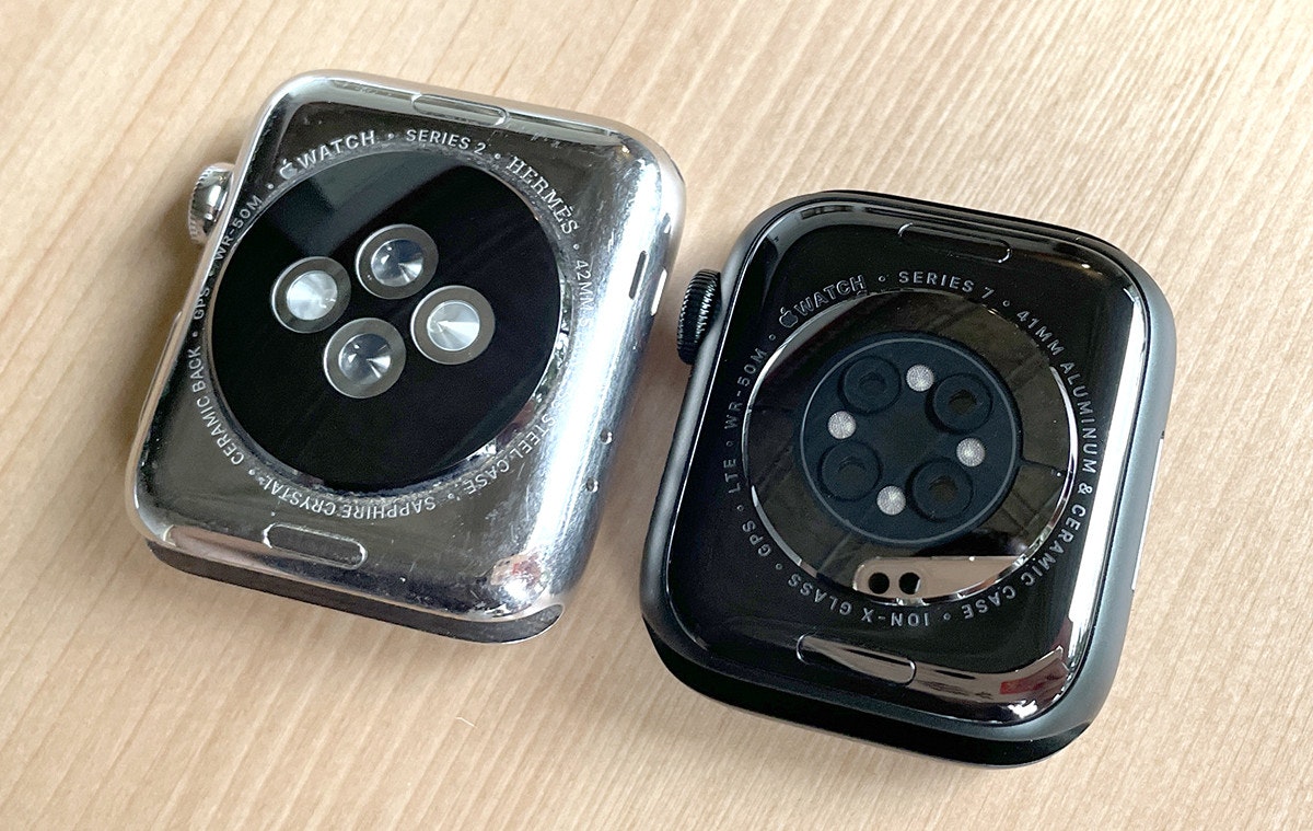 照片中提到了SERIES 2 • HERMES、SERIES 7、WATCH，包含了硬件、电子配件、产品设计、电子产品、设计