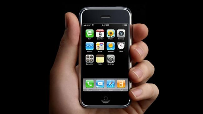 The evolution of the iPhone — Interactive Schools