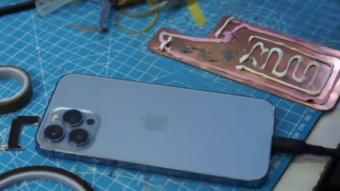 玩家给iPhone 15 Pro改装导热管，散热改善后3DMark、《原神》等性能明显提升