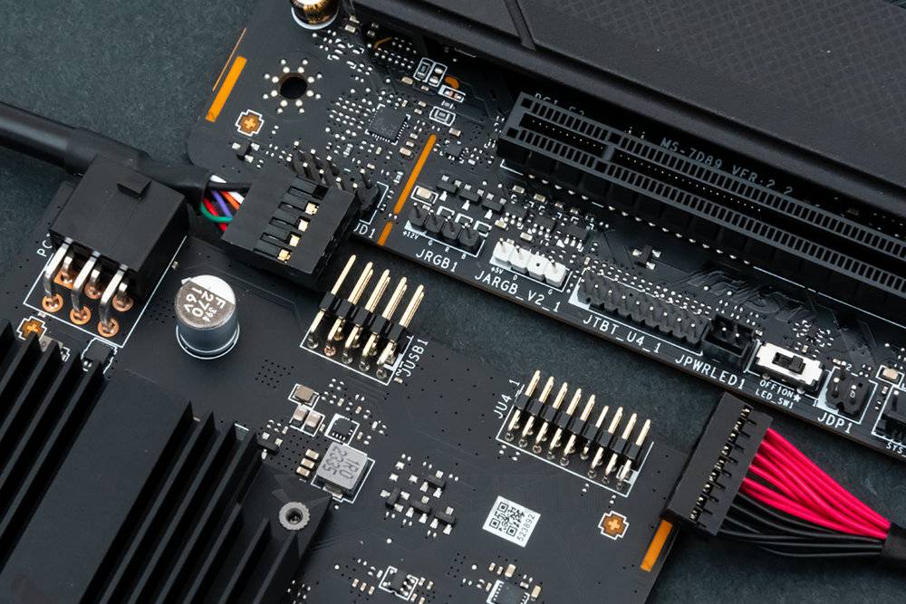 MSI x ASMedia：「真」USB4 实测速度飙破 3,700MB/s
