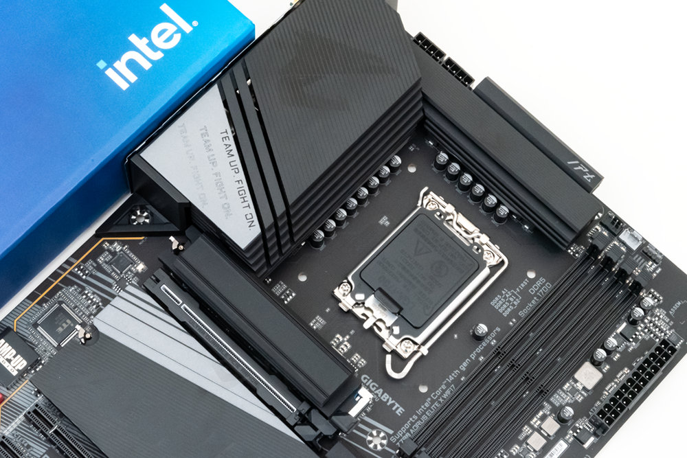 Intel Core i7-14700K 搭配 GIGABYTE Z790 AORUS Elite X WiFi7 实测