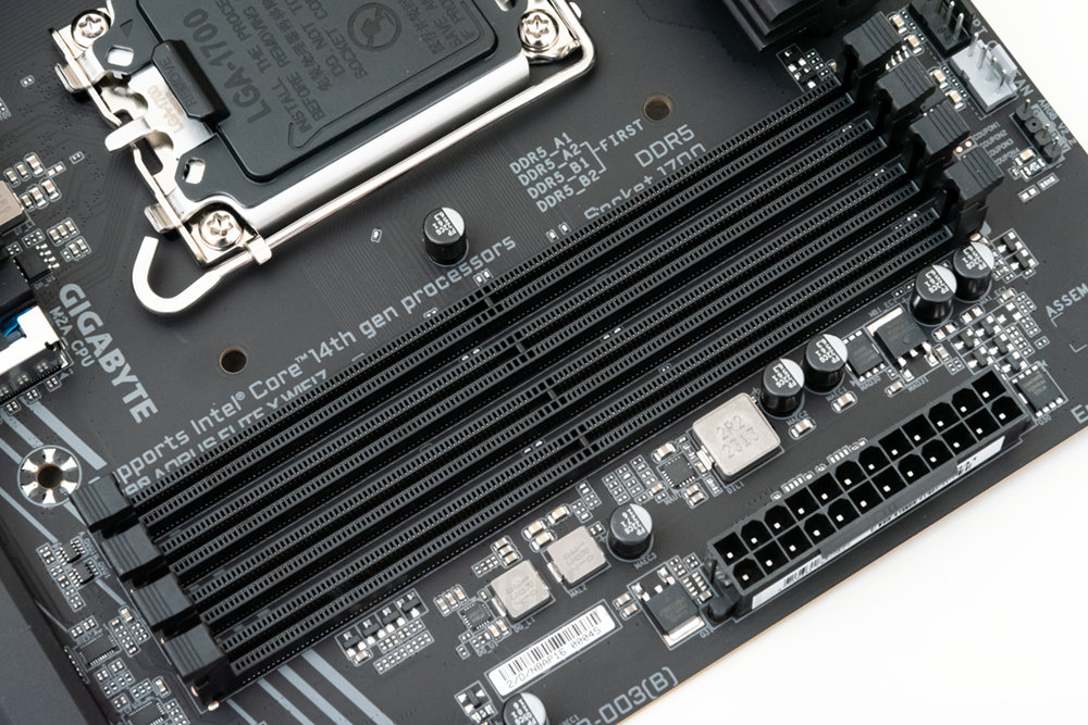 Intel Core i7-14700K 搭配 GIGABYTE Z790 AORUS Elite X WiFi7 实测