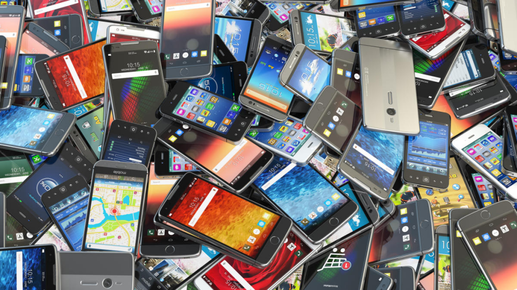 明年起，iPhone平均寿命8年？分析机构预测：年底全球将有13亿iPhone在流通，二手机占一半！