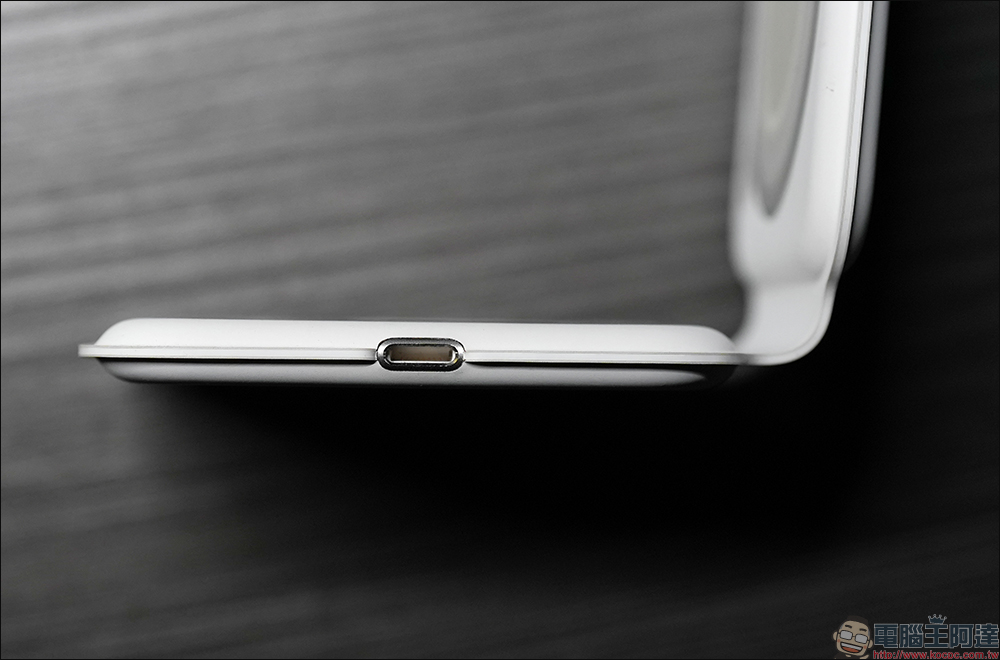 iPhone 15 发布后， iPhone 13 mini 、MagSafe 移动电源以及 MagSafe 双充电器正式停产 - 榜哥