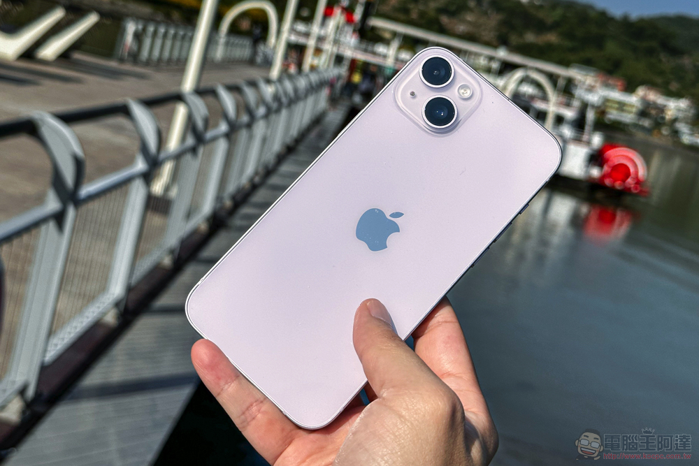 iPhone 14 Plus 开箱体验：怀念的「Plus」手感，更强大的苹果游戏机 - 榜哥