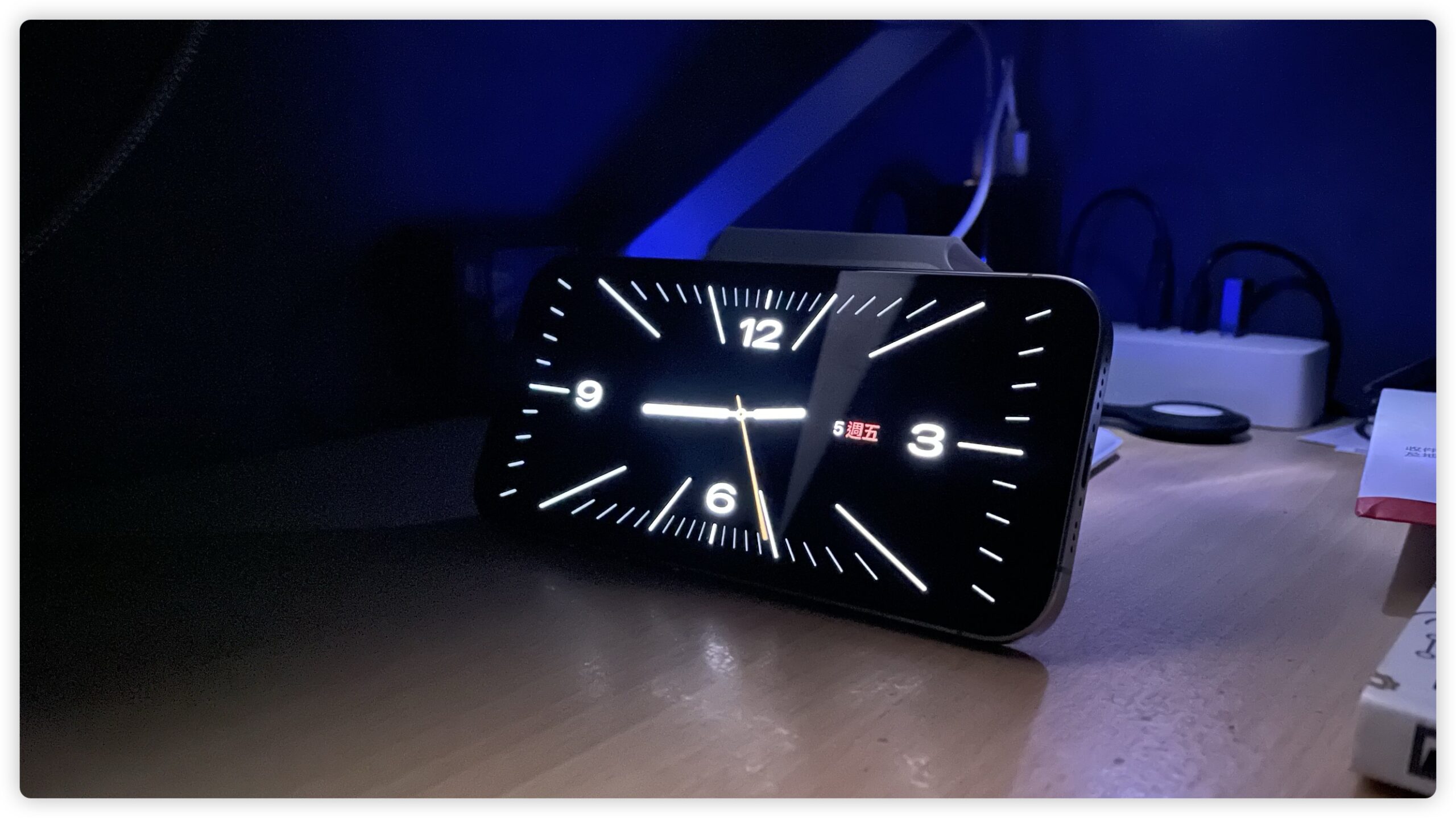 iPhone 屏幕出现红色时钟怎么关闭？教你如何关闭待机模式效果 第7张