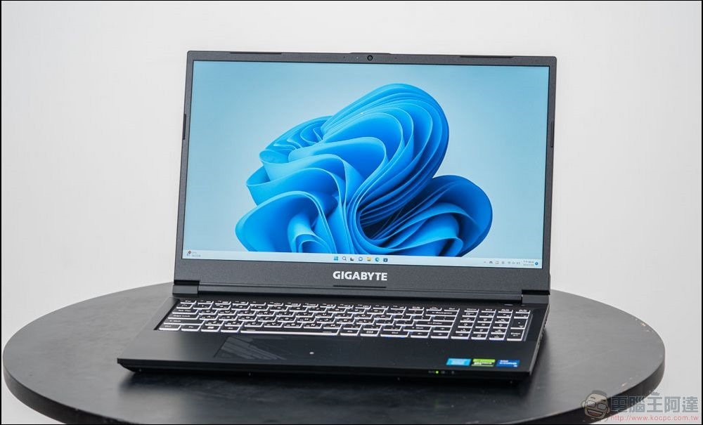 GIGABYTE 技嘉 G5 KF-E3TW333SH （13）