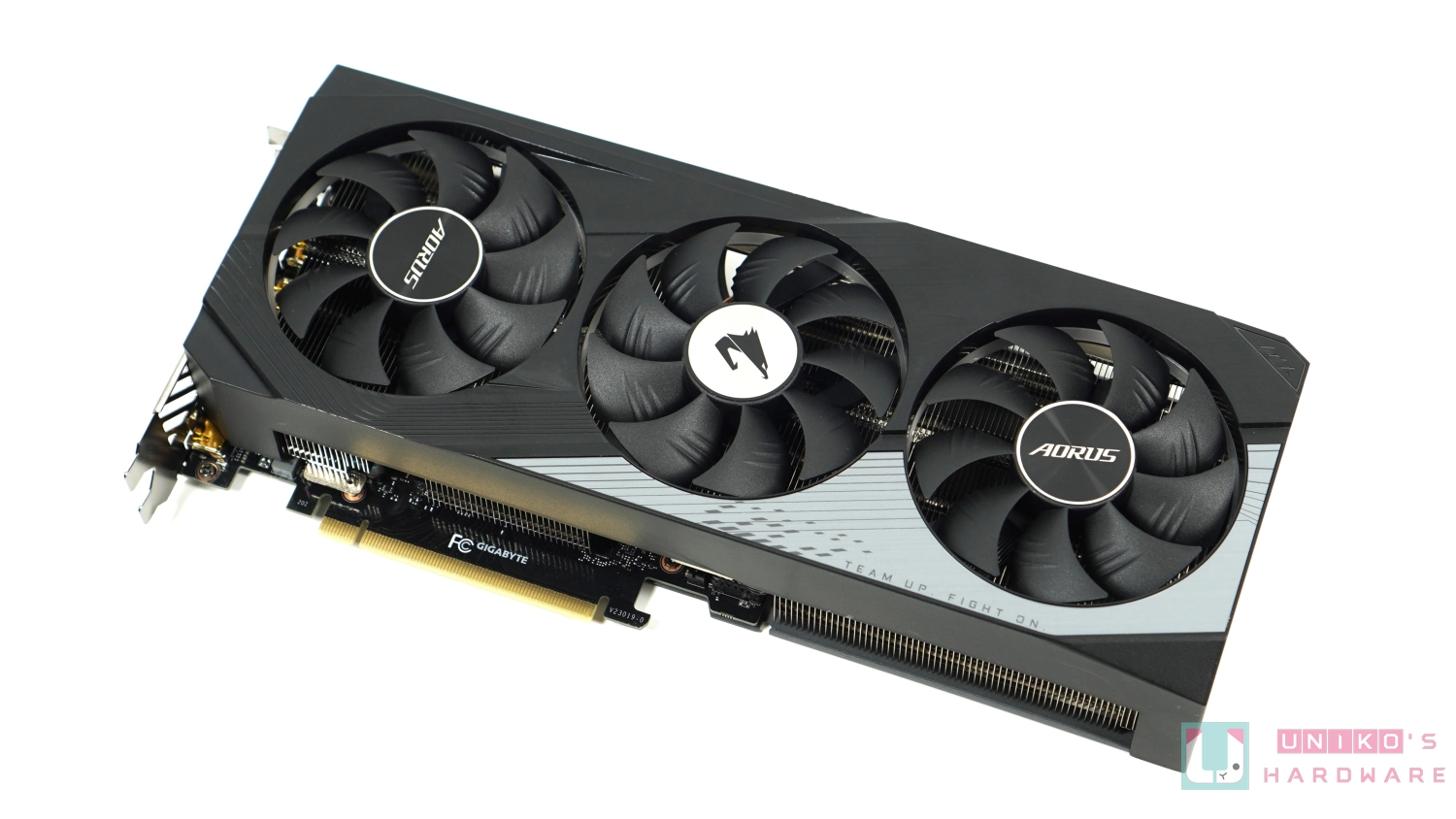 AORUS GeForce RTX 4060 Ti ELITE 8G 显示卡评测开箱，神鹰就是帅！