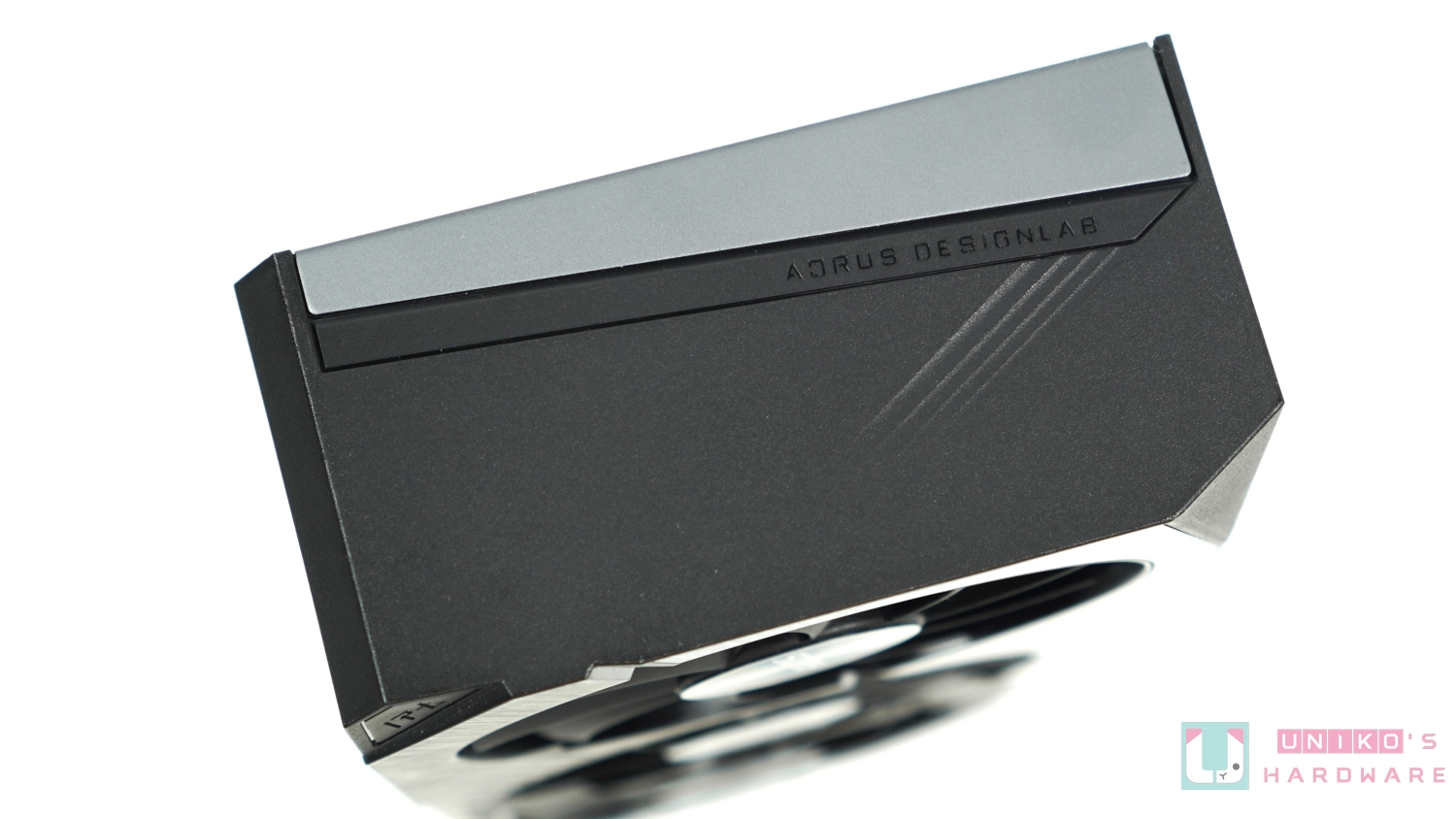 AORUS GeForce RTX 4060 Ti ELITE 8G 显示卡评测开箱，神鹰就是帅！