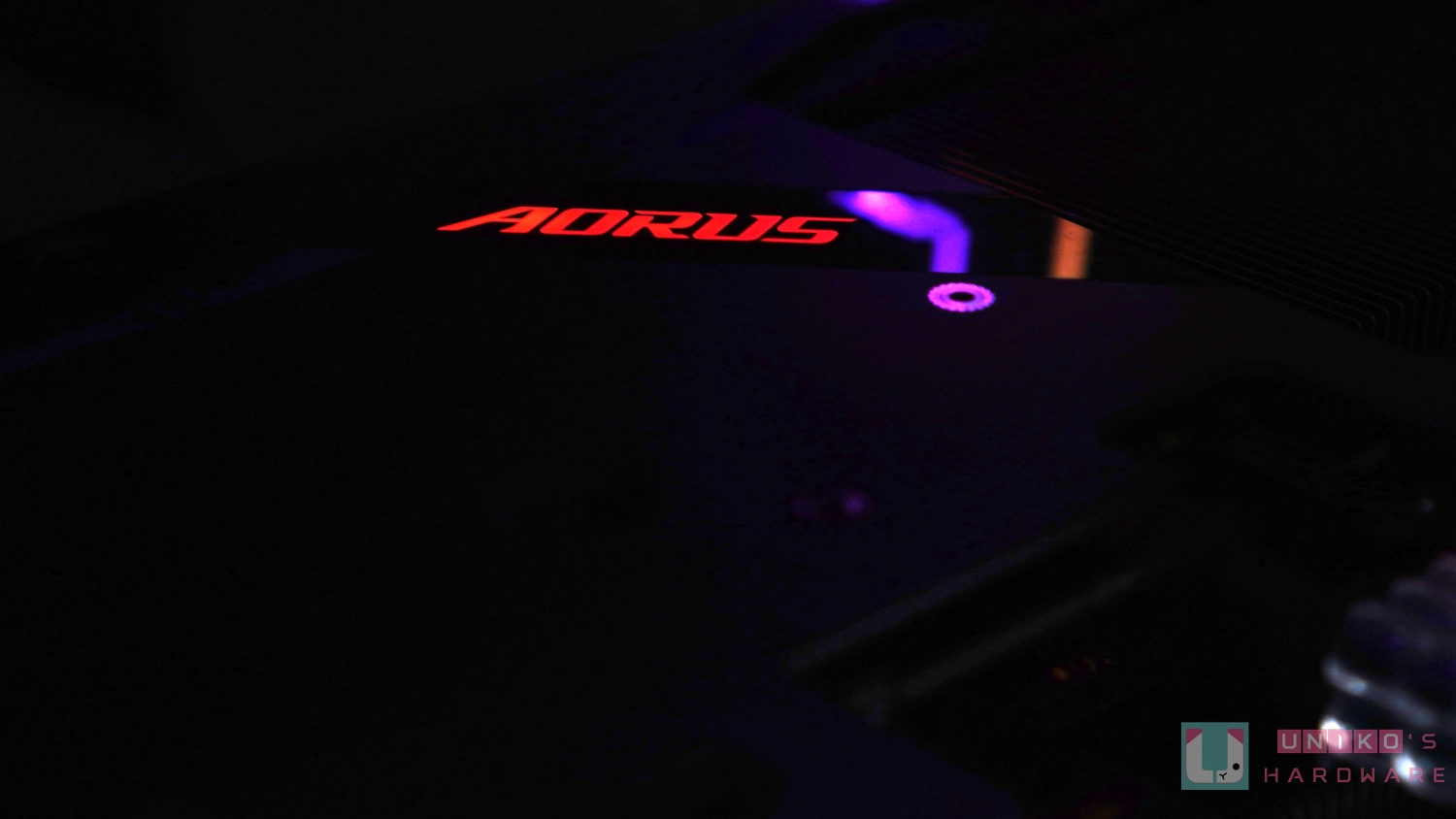 AORUS GeForce RTX 4060 Ti ELITE 8G 显示卡评测开箱，神鹰就是帅！