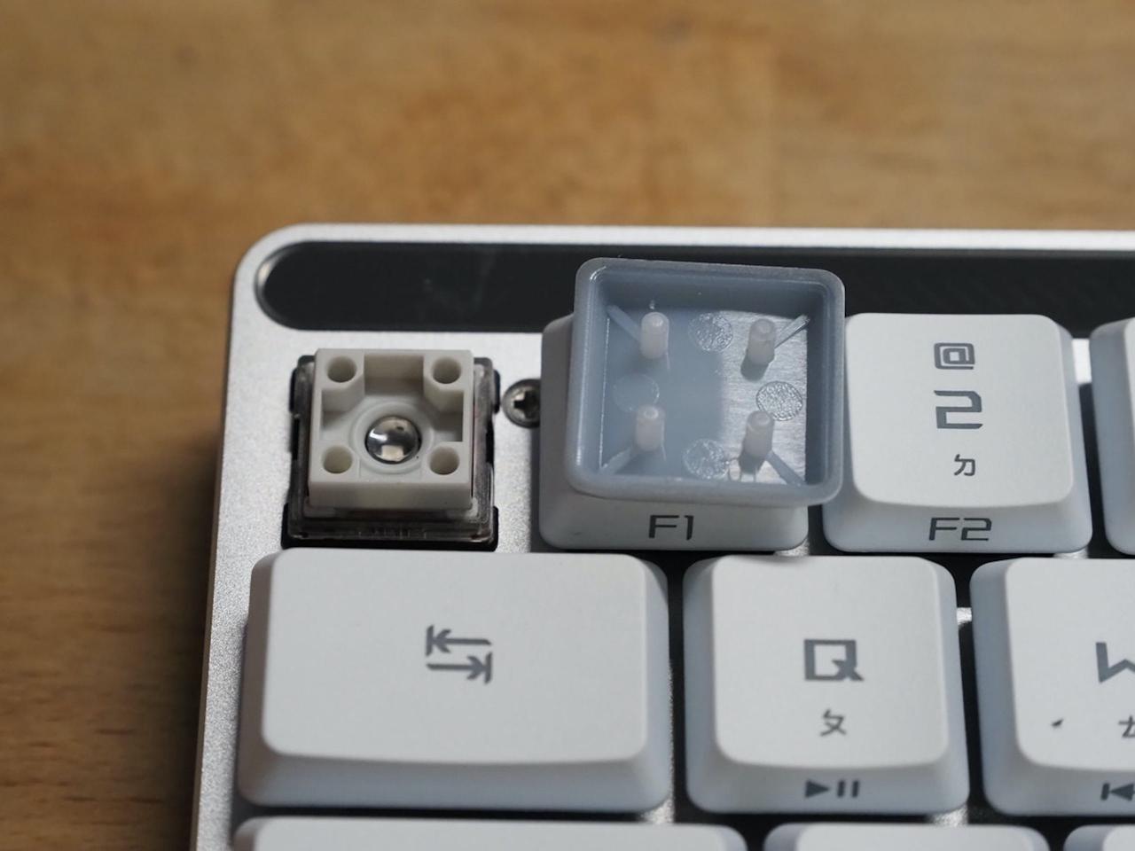 华硕ROG Falchion RX Low Profile矮红光轴65%无线电竞键盘评测，矮光轴纤薄流利兼具薄膜与机械式键盘特色