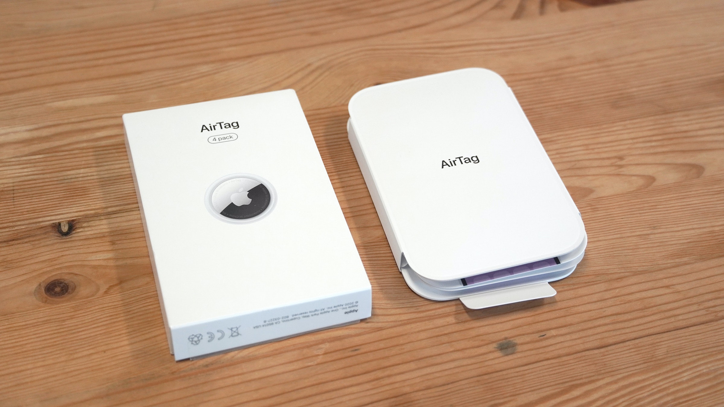 照片中提到了AirTag、4 pack、Airtag，包含了电子配件、移动电话、电子配件、产品设计、通讯