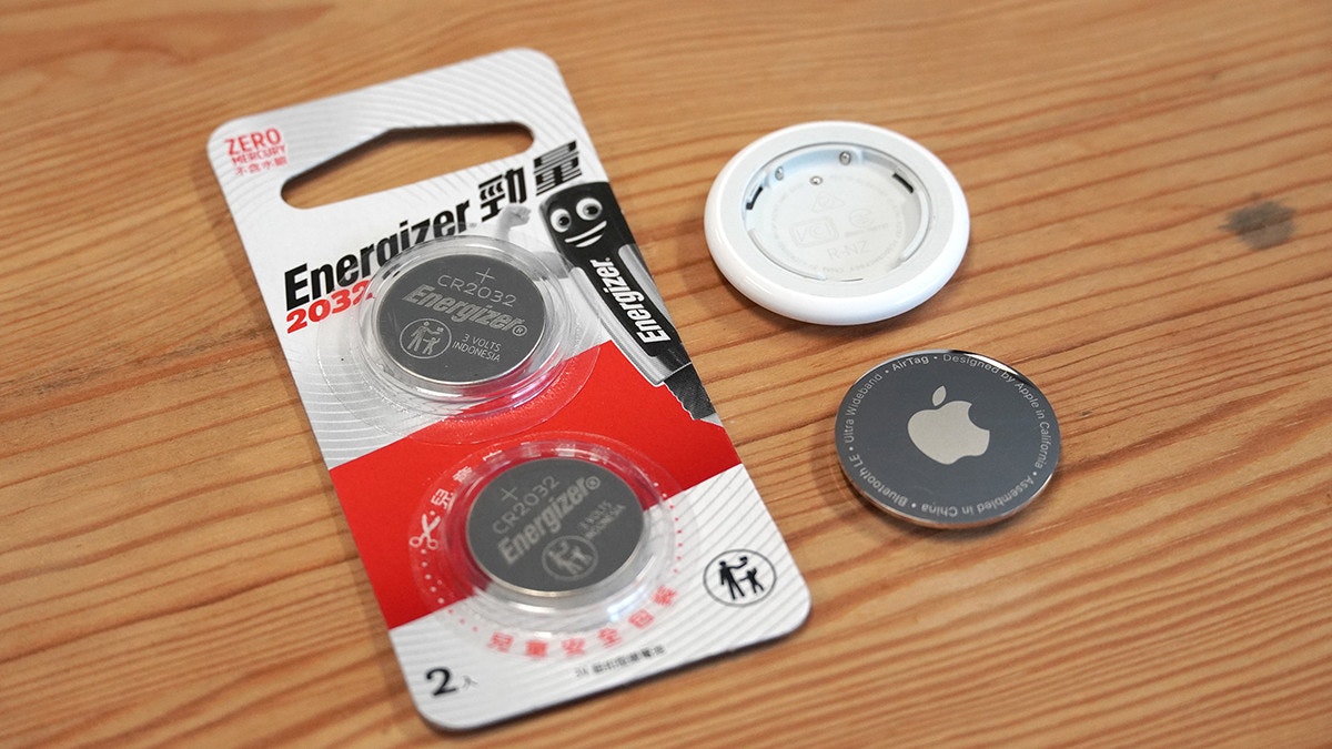照片中提到了ZERO、Eneraizer FI、Energizer，跟的MacBook、劲量有关，包含了电子产品、产品设计、电子产品、产品、字形