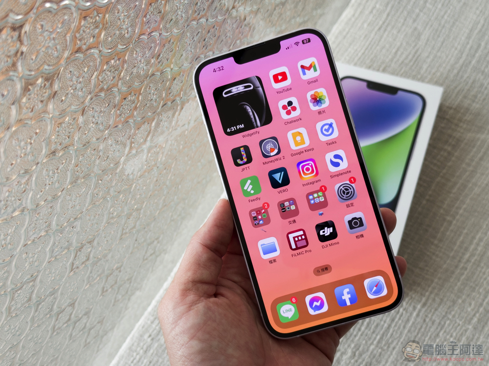 iPhone 屏幕设置 中的「原彩」 （True Tone）是什么，你应该关闭它吗？ - 榜哥