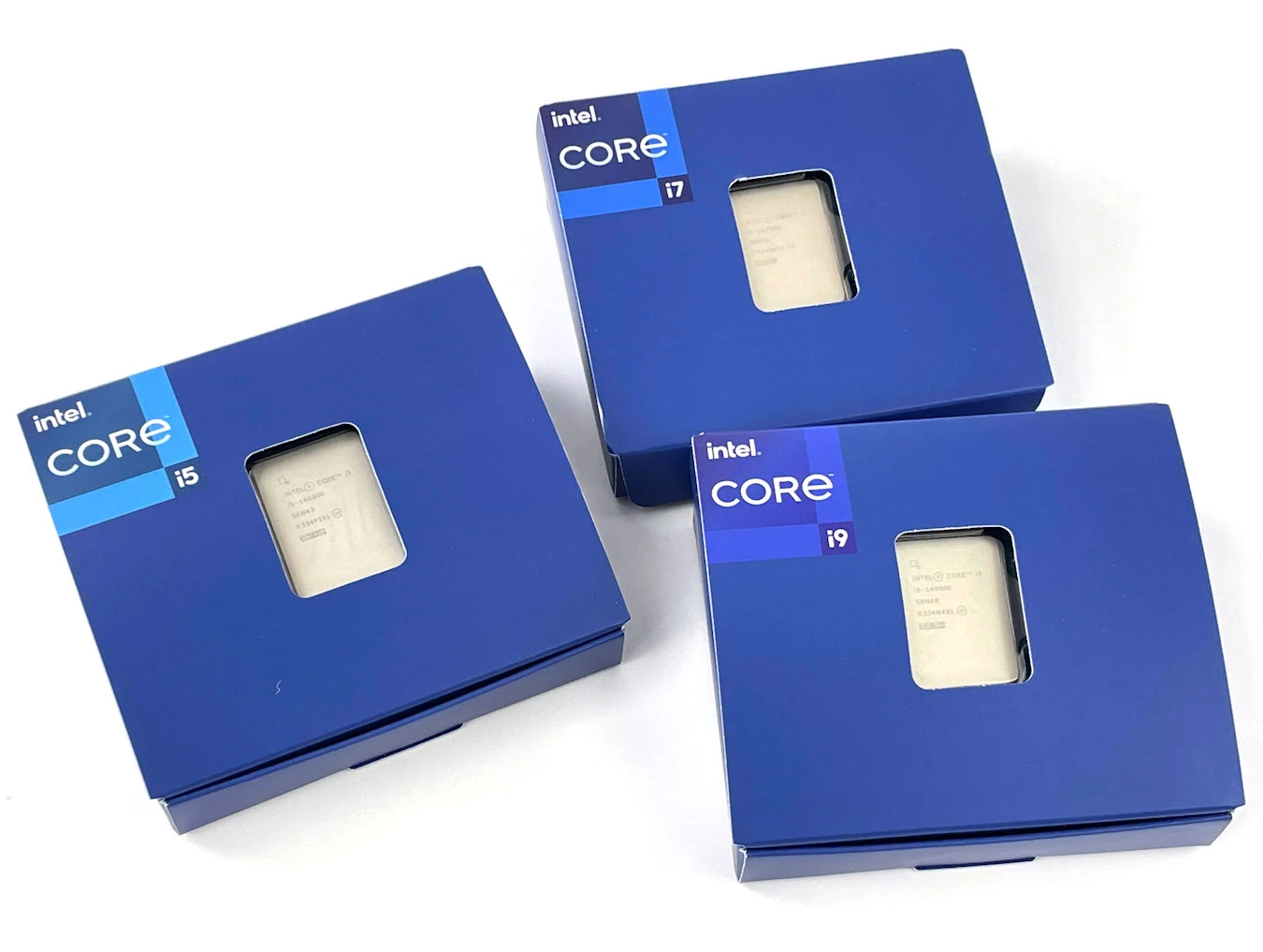 多4 个E-Core 的小升级！Intel Core i7-14700K 处理器评测
