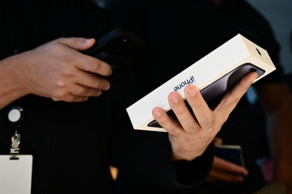 不拆封就能更新 iOS 系统！ 传苹果将为 iPhone 隔空升级