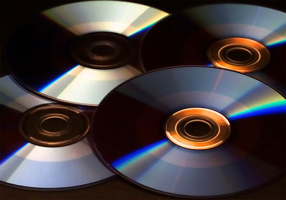云普及的现在，你还需要用 DVD 储存资料吗？ - 榜哥