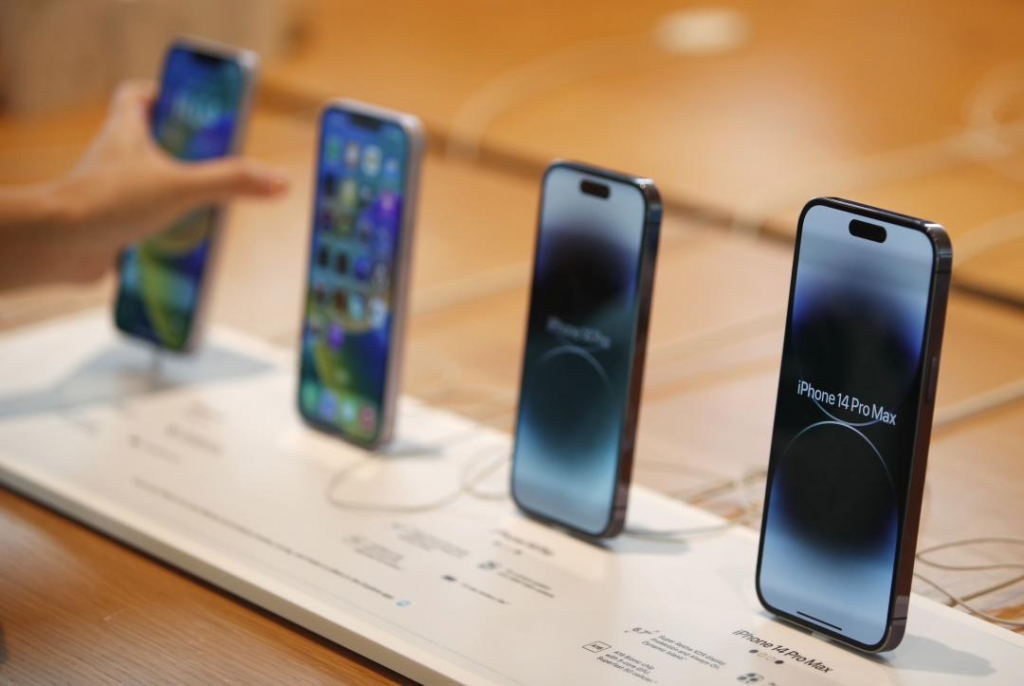 不用加大电池也能增续航力？ 传iPhone 16屏幕采新型OLED技术
