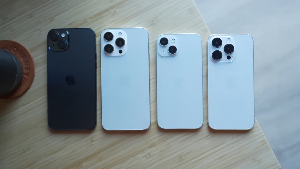 iPhone 15基本款升级雾面玻璃背板