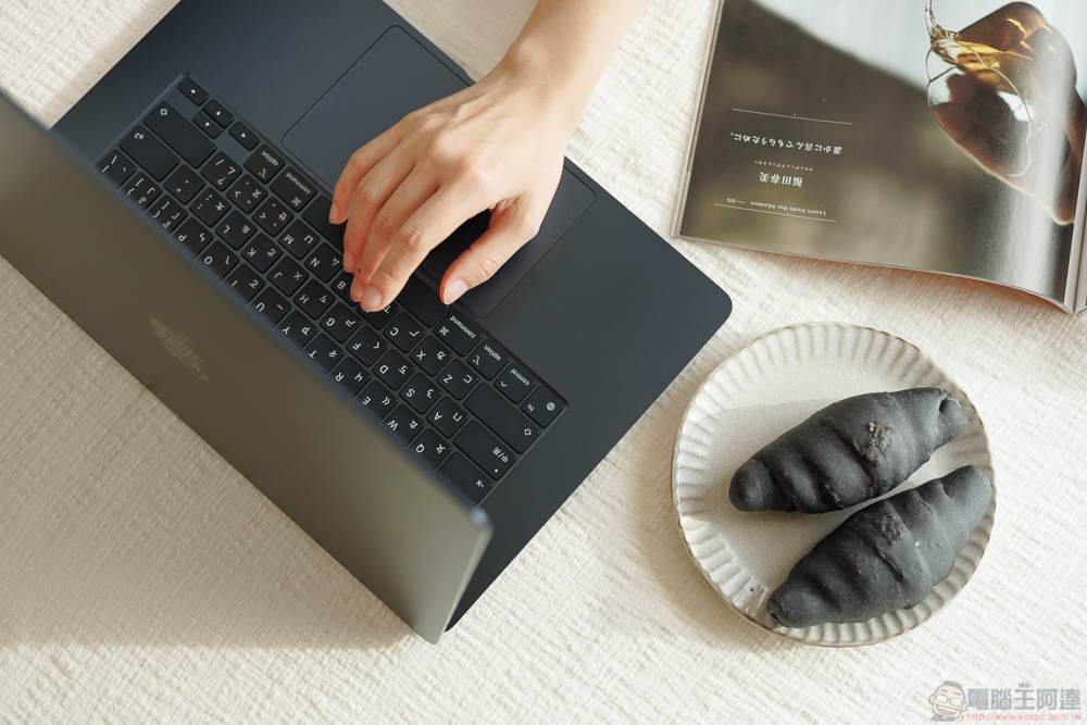 15寸M2 MacBook Air开箱体验：有那么一点点Pro -榜哥
