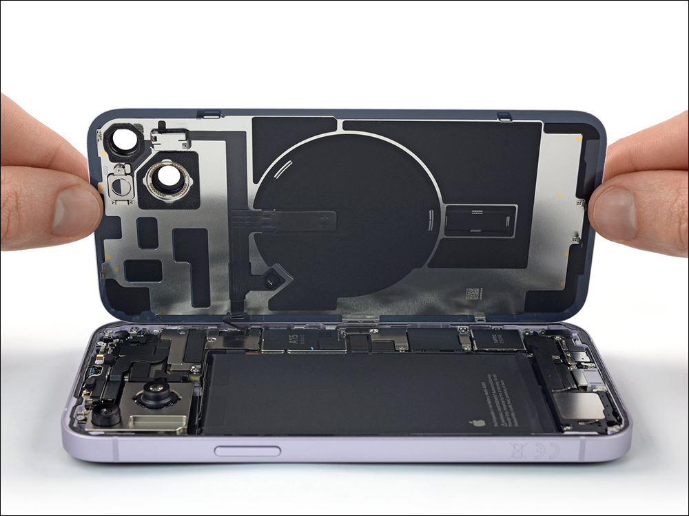据传iPhone 15 Pro系列像iPhone 14和iPhone 14 Plus一样更容易维修 - 榜哥