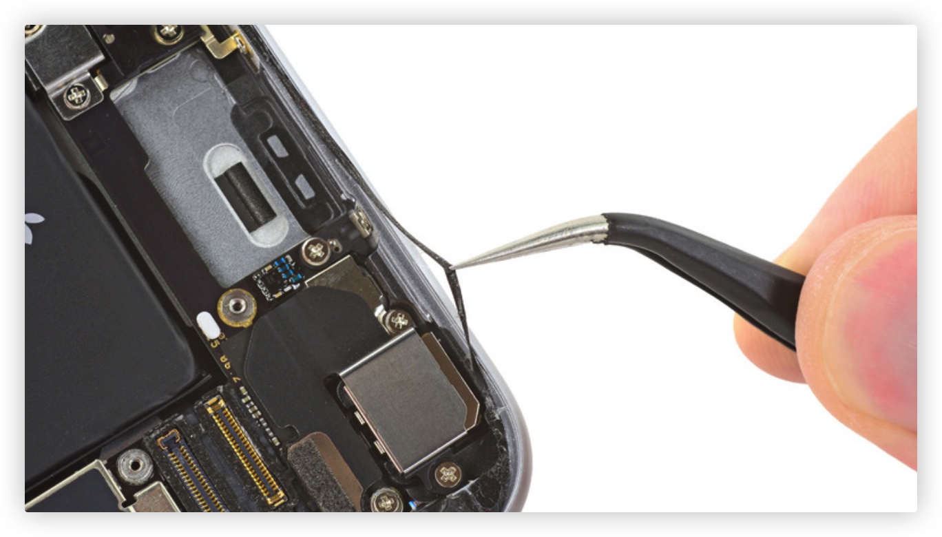 用 Apple 自助维修计画自己换 iPhone 电池，寄来的工具真的很专业 第11张