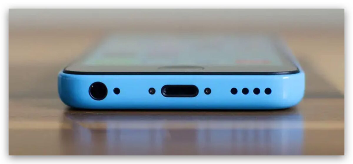 iPhone 15 边框又要重新设计了？很像这款经典的 第4张