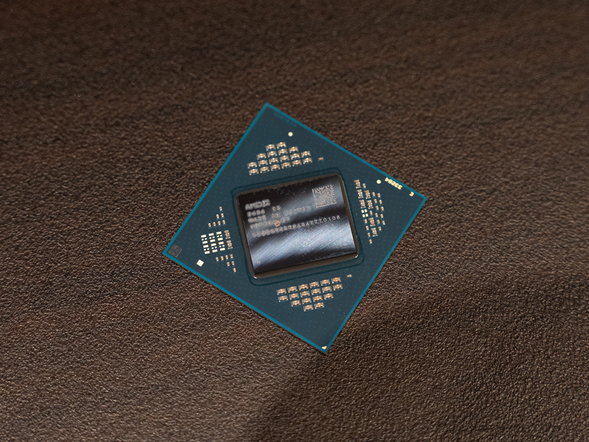 AMD Radeon RX 9060 XT