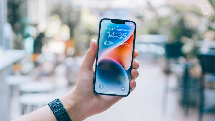 iPhone 14 开箱体验：iPhone 13 的躯壳，向 Pro 看齐的核心效能 第11张