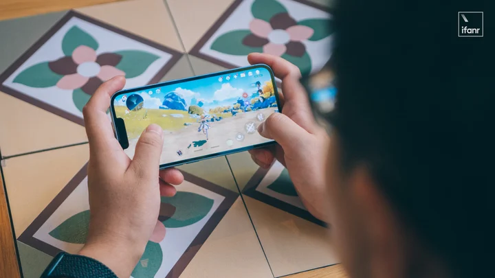 iPhone 14 开箱体验：iPhone 13 的躯壳，向 Pro 看齐的核心效能 第13张