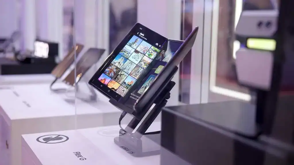Samsung 三折式手机将与 Galaxy Z Fold 7 同步亮相 传十月上市