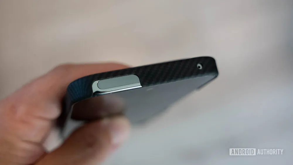 外媒曝光百度Pixel 10 Pro 保护壳，这是跟 Pixel 9 Pro 的比对差异 - 榜哥