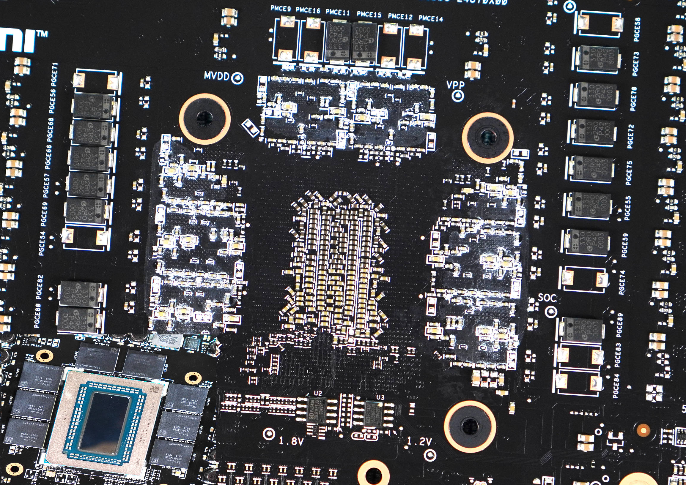 SONY 拆解 PS5 PRO，解构散热和 PCB 设计！